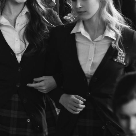 julietteadaline Boarding School Aesthetic, Le Rosey, Estilo Ivy League, Saint Gabriel, Estilo Ivy, Super Rich Kids, Vampire Academy, School Uniforms, School Aesthetic