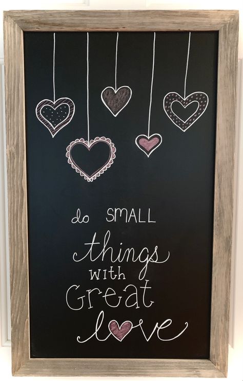 Chalkboard Ideas Home, Cute Easy Chalkboard Ideas, Chalk Art Board Ideas, Valentines Blackboard Art, Cute Blackboard Ideas, Love Chalkboard Ideas, Chalk Art Valentines Day, Chalk Wall Inspirational Quotes, Valentines White Board