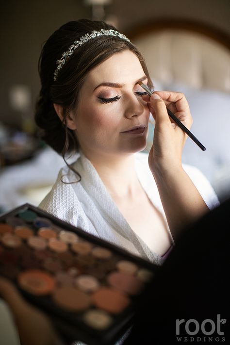 Bride Makeup Photography, Wedding Makeup Photography, Wedding Video Inspiration, Fairytale Hair, Getting Ready Bride, Root Photography, Bridal Styled Shoot, Wedding Shot List, Prom Poses