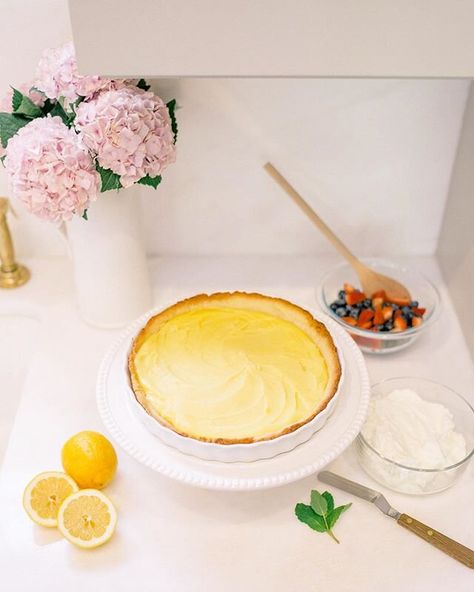 Elisabeth and Butter — elisabeth & butter Almond Flour Crust, Baking Desserts, Lemon Filling, Tart Shells, Lemon Tart, Gal Meets Glam, Easter Dessert, Gluten Free Desserts, Dessert Ideas