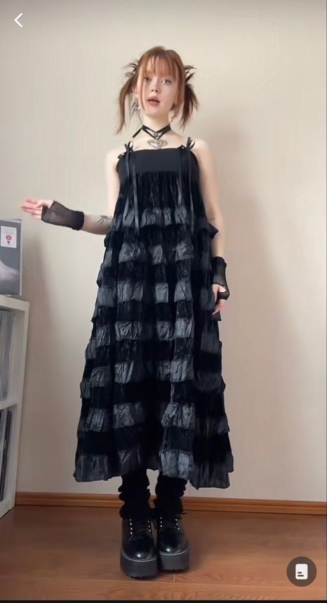 Overall Goth Outfit, Cringe Outfits, Dress Over Pants, Pretty Style, Alternative Outfits, Goth Outfits, Dark Fashion, Gothic Lolita, Daily Fashion