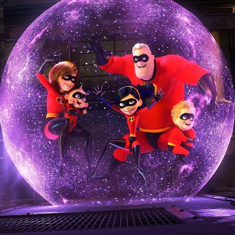 ※ ownnnnn ※⠀⠀⠀⠀⠀⠀⠀⠀⠀⠀⠀⠀⠀⠀⠀⠀⠀⠀⠀⠀⠀⠀⠀⠀⠀ ⠀⠀⠀⠀⠀⠀⠀⠀⠀⠀⠀⠀⠀⠀⠀⠀⠀⠀⠀⠀⠀⠀⠀⠀⠀⠀ ※ 😎 #TimelineAcessivel #PraCegoVer 👉 Imagem família Pêra flutuando juntos… Netflix Movies For Kids, Brad Bird, Disney Incredibles, Samuel Jackson, Violet Parr, Jake Johnson, Character Design Cartoon, Gif Disney, Incredibles 2