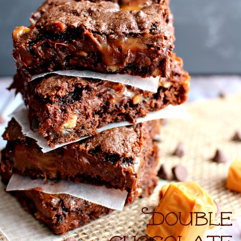 Turtle Brownies - Delightful E Made Turtle Brownies Recipe, Caramel Pecan Brownies, Cake Mix Peach Cobbler, Funfetti Cake Mix Cookies, Kraft Caramel Bits, Bar Treats, German Chocolate Cookies, Cake Mix Brownies, Chocolate Cookie Bars