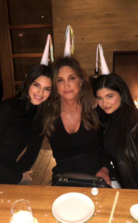 Kendall Y Kylie Jenner, Style Kendall Jenner, Kylie Jenner News, Estilo Jenner, Kylie Jenner Pictures, Estilo Kylie Jenner, Kylie Jenner Look, Kyle Jenner, Robert Kardashian