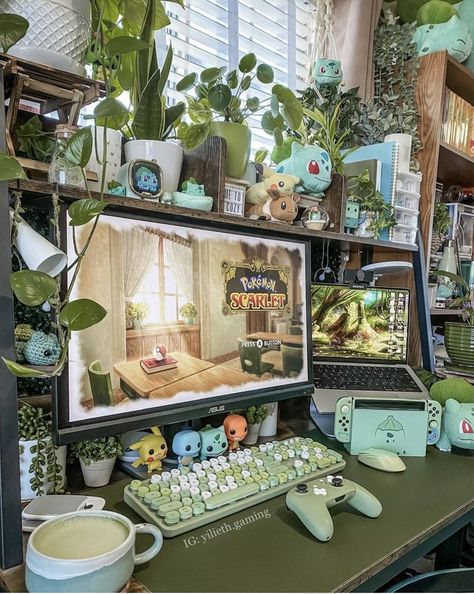 thius setup is so cute and cozy, to complete the setup i reccomend to buy this keyboard. it looks and function so well. #earth #cute #gamer #setup #gamergirl #gaming Plant Themed Gaming Setup, Forest Green Gaming Setup, Pc In Front Of Window, Plant Computer Setup, Solarpunk Home Decor, Plant Gaming Room, Whimsigoth Gaming Setup, Green Gamer Setup, Fairycore Gaming Setup