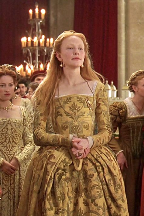 Tudor Wedding, Elizabeth The Golden Age, Elizabeth Tudor, Elizabeth 1998, Tudor Dress, Lucrezia Borgia, Royalty Fashion, The Tudors, Historical Women