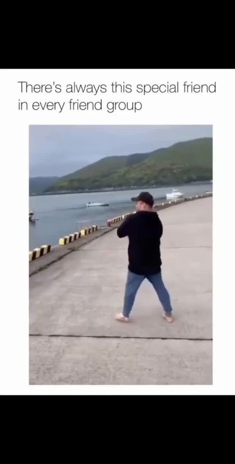 Someone thought he was badass at fishing!😱👀😂😂 Hilarious Videos, Humor Hilarious, Friend Group, Best Pics, Laugh Out Loud, Fishing Humor, Funny Vid, Funny Video Memes, Really Funny Joke