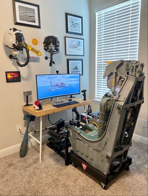 Flow Design, Flight Simulator, Spare Bedroom, Home Office Setup, Study Desk, Office Setup, Desk Setup, Home Photo, Gaming Setup