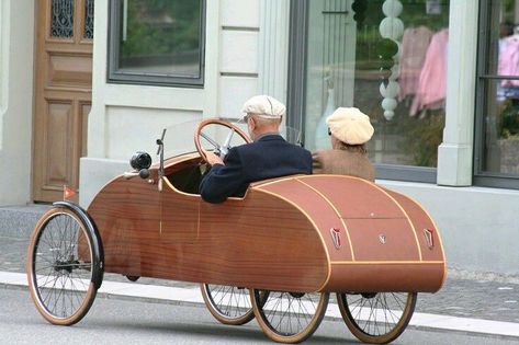 Athens Sightseeing, Diy Cars, Wooden Bicycle, 1930s Style, Microcar, Cycle Car, Pedal Car, Push Bikes, Porsche 944