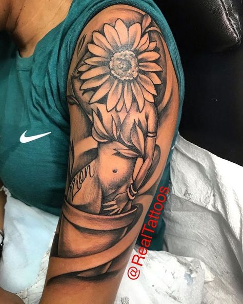 Cute Shoulder Tattoos, Arm Sleeve Tattoos For Women, African Tattoo, Black Girls With Tattoos, Pretty Tattoos For Women, Tattoos For Black Skin, Red Ink Tattoos, Leg Tattoos Women, Dope Tattoos For Women