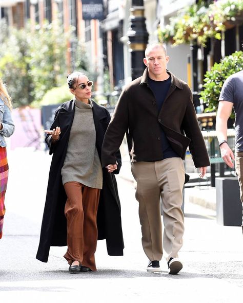 Puddle Pants, Zoe Kravitz Style, Drapey Pants, Zoë Kravitz, Chic Flats, Coordinating Outfits, Pant Trends, Zoe Kravitz, Channing Tatum