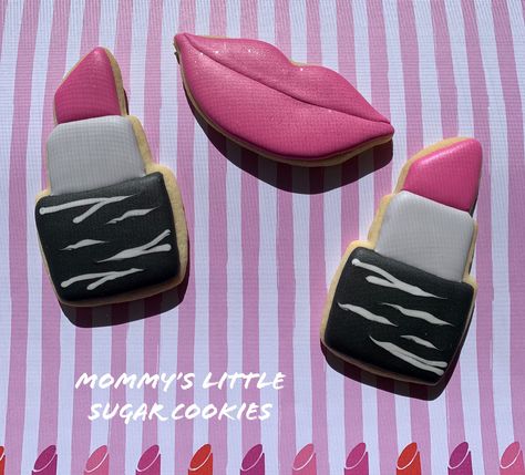 Lipstick Cookies Decorated, Lipstick Cookies, Makeup Cookies, Cookie Display, Cookies Sugar, Make Up Ideas, Cookie Tutorials, Makeup Class, Fall Cookies