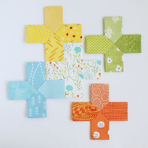 Wild Olive: EPP Template // make a mini plus quilt with unique piecing Purl Bee, Plus Quilt, Wild Olive, Cross Quilt, English Paper Piecing Quilts, Hexagon Quilt, Paper Piecing Quilts, Paper Piecing Patterns, English Paper Piecing