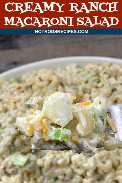 Creamy Ranch Macaroni Salad Ranch Macaroni Salad Recipe, Ranch Macaroni Salad, Salads Easy, Homemade Macaroni Salad, Tattoo Food, Mac Salad Recipe, Chicken Macaroni Salad, Salad Recipes With Bacon, Creamy Tuna Pasta