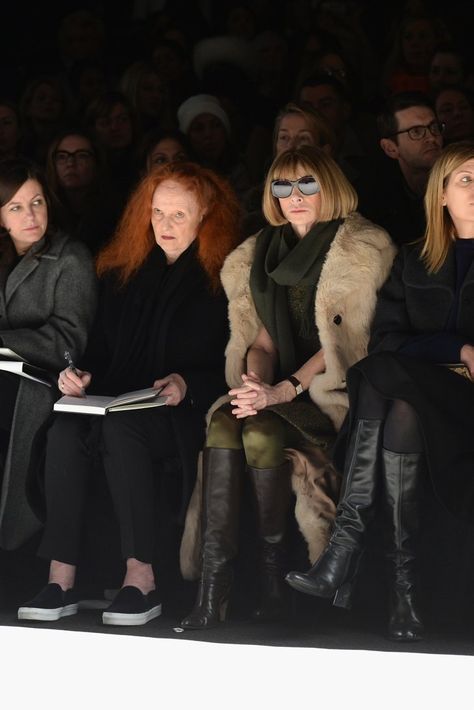 Pin for Later: The Fashion Duos You Never Knew You Wanted to Be For Halloween Grace Coddington and Anna Wintour Anna Wintor, Fendi Couture, Fashion Costume Halloween, Grace Coddington, Clever Halloween Costumes, Lincoln Center, Popsugar Fashion, Anna Wintour, Spring Summer 2022