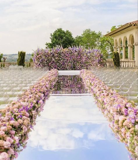 Outside Wedding Aisle Ideas Walkways, Garden Wedding Aisle, Mirrored Aisle, Shaadi Decor, Small Private Wedding, Cliveden House, Wedding Aisles, Wedding Ceremony Setup, Wedding Ambiance