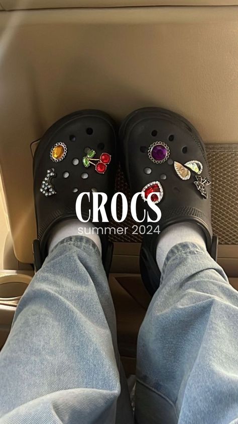 Platform Crocs Outfits Aesthetic, Platform Crocs Aesthetic, Black Crocs Aesthetic, Crocs Aesthetics, Black Platform Crocs With Charms, Crocs Black Platform, Crocs Platforms, Baguio Outfit, Black Crocs Outfit