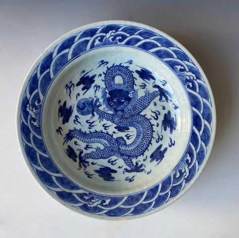 Antique Porcelain Plates, Dragon Plate, Water Dragon, Porcelain Plate, Plate Design, Chinese Porcelain, Porcelain Plates, Antique Porcelain, Chinese Antiques