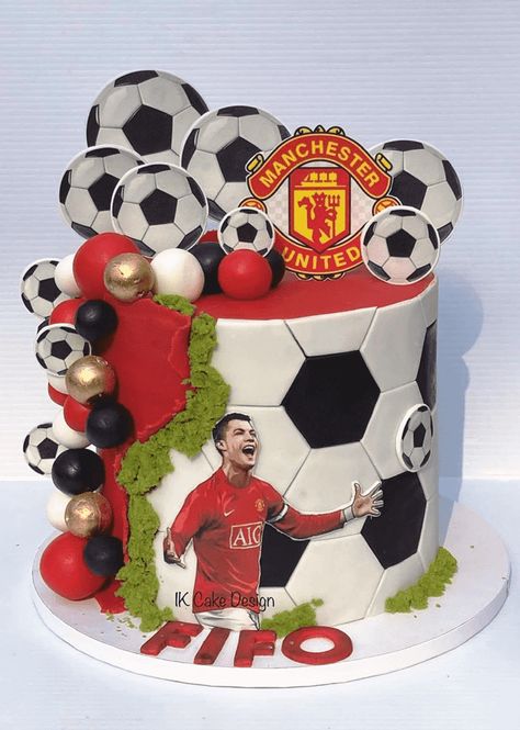 Ronaldo Soccer Cake, Ronaldo Cake Design, Ronaldo Theme Cake, Cristiano Ronaldo Birthday Cake, Cristiano Ronaldo Cake, Mr Bean Birthday, Ronaldo Cake, Cristiano Ronaldo Birthday, Mini Mouse Birthday Cake