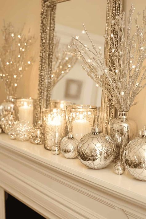 silver sparkle Christmas mantel Bling Christmas Decor, Silver Christmas Decor, Christmas Mantles, Silver Garland, Sparkle Christmas, Glam Christmas Decor, Boy Crochet, Christmas Staircase, Christmas Entryway