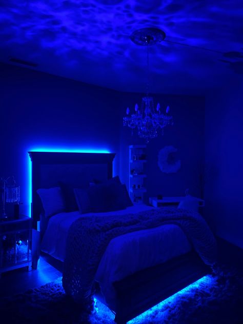 Bedroom Ideas Dark Blue, Royal Blue Room Aesthetic, Blue And Black Room Ideas, Neon Blue Room, Blue Led Bedroom, Neon Blue Bedroom Aesthetic, Neon Blue Room Aesthetic, Led Blue Lights Room, Blue Neon Room Aesthetic