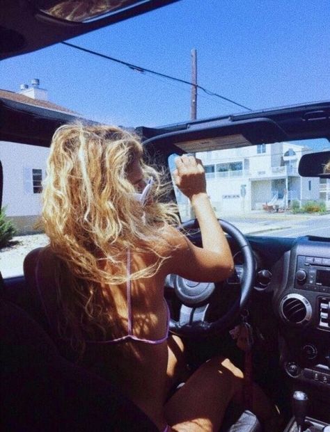 Jimny Suzuki, Jeep Photos, Beach Cars, Dream Cars Jeep, Jeep Girl, Summer Photos, Jeep Life, Summer Pictures, Cute Cars