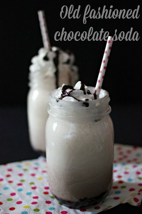 Old Fashioned Chocolate Soda.  This is so creamy, so good, and will make you an #IceCreamHero! ad Chocolate Soda, Soda Bar, Ice Cream Floats, Soda Recipe, Soda Fountain, Sugar Free Desserts, Eat Dessert First, Dessert Drinks, Cream Recipes