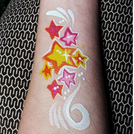 Disney Face Painting, How To Face Paint, Stars And Swirls, Mime Face Paint, Festival Makeup Glitter, Lettering Styles Alphabet, Arm Painting, Face Painting Easy, Face Paint Makeup