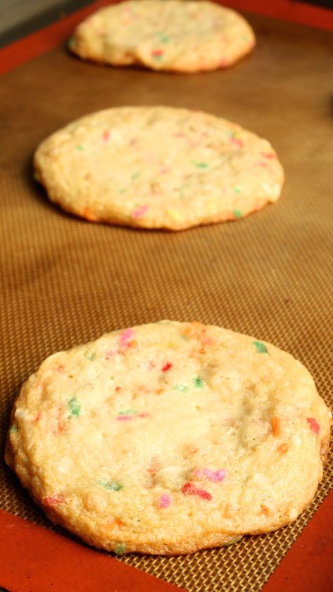 Momofuku Recipes, Milk Bar Recipes, Confetti Cookies, Momofuku Milk Bar, Coconut Biscuits, Honey Cookies, Chocolate Bread, Malted Milk, Cookie Time