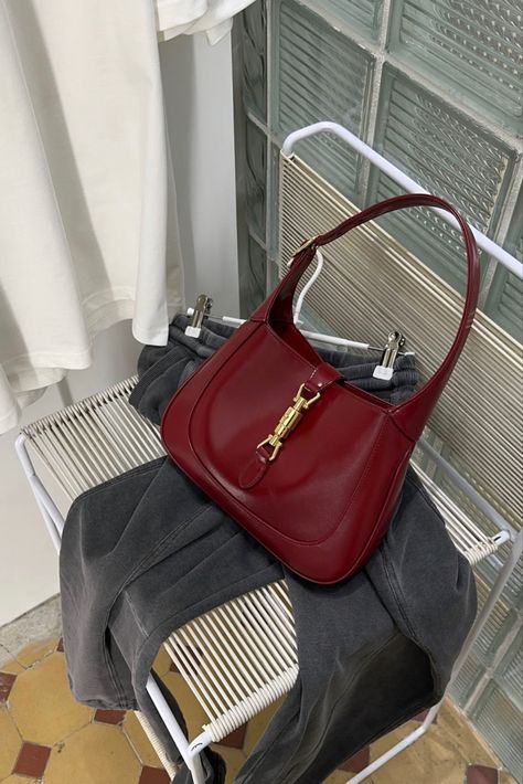 Gucci Bags Handbags Red, Burgundy Bag Aesthetic, Gucci Jackie Red, Burgundy Designer Bag, Cherry Red Accessories, Gucci Red Bag, Cherry Red Bag, Mini Bag Aesthetic, Luxury Bags Aesthetic