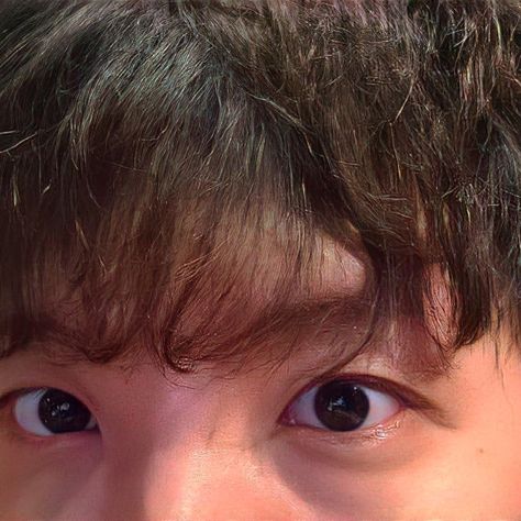 J Hope Eyes, Jhope Eyes, Iphone Wallpaper Music, Bts Eyes, Eye Close Up, Wallpaper Music, Jhope Cute, Gwangju, Cute Eyes