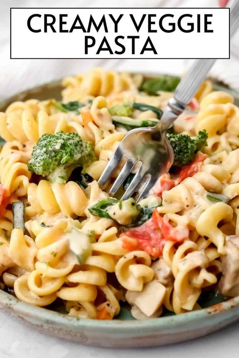 Quick Non Dairy Dinner, Creamy Veggies And Noodles, Easy Simple Vegan Dinner, Vegan Elbow Pasta Recipes, Pasta With Frozen Veggies, Creamy Pasta With Veggies, Creamy Veg Pasta, Creamy Pasta With Vegetables, Noodles And Vegetables Recipes