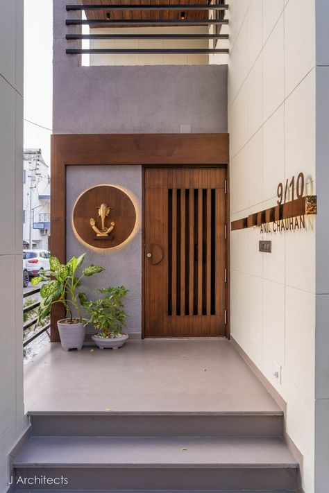 Main Door Elevation Designs, Main Door Elevation, Office Entrance Design Exterior, Front Door Design Modern Entrance, Crystal Entrance, Exterior Gate Design, Main Door Design Entrance Modern Luxury, Door Elevation, Modern Home Entrance