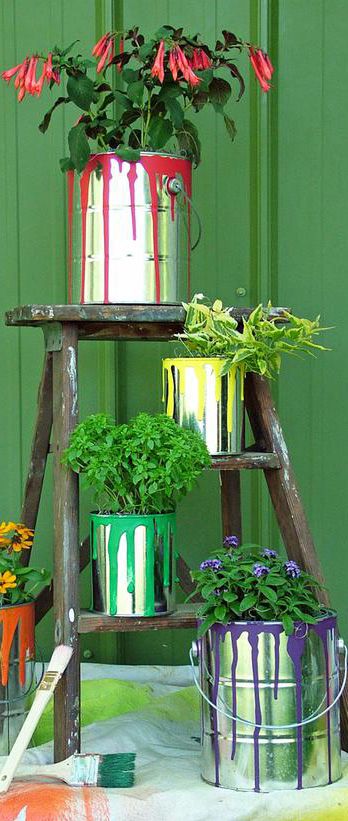 DIY: Plant Container Garden Art - This would be so cute at the entryway for an art party! Paint Can Planters, Upcycled Planter, Taman Diy, Tanaman Pot, Jardim Diy, Hemma Diy, Paint Can, Garden Containers, Unique Gardens