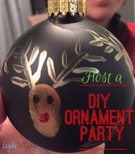 Friends Memories, Diy Christmas Party, Ornament Party, Diy Ornament, Kids Christmas Party, Diy Gifts For Friends, Family Diy, Friends Christmas, Christmas Ornament Crafts