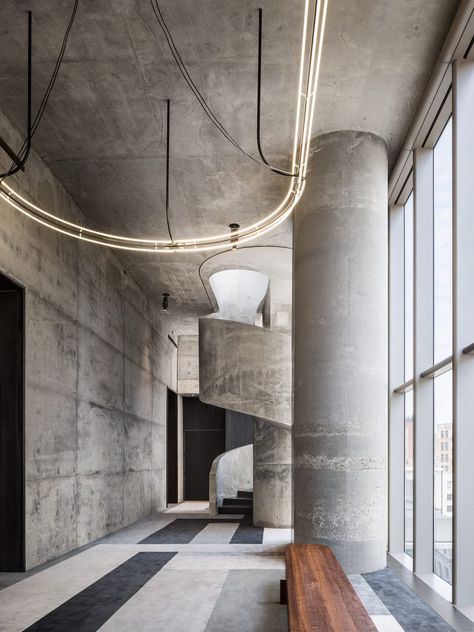 Interior of amenities of 56 Leonard by Herzog & de Meuron Brutalist Interior, Minimalism Living, Concrete Staircase, Concrete Interiors, Store Concept, Concrete Walls, Concrete Architecture, Industrial Livingroom, Lobby Design