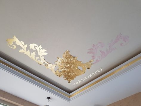 Gold Leaf Staircase, Gold Leaf Ceiling, Metallic Gold Ceiling Paint, Ceiling Gold Leafing, Ceiling Flower Design Painting, Gilded Ceiling Gold, Gold Art Painting, Gold Ceiling, Ceiling Murals