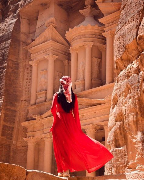 وادي رم, Egypt Outfits, City Of Petra, Jordan Photos, The Lost City, Jordan Travel, Desert Travel, Petra Jordan, Egypt Tours