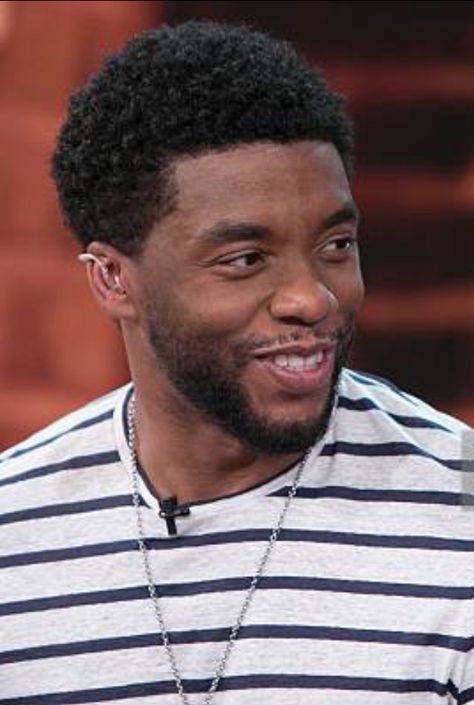 Chadwick Boseman Haircut, Wankada Forever, Afro Hairstyles Men, Black Panther Chadwick Boseman, Chadwick Boseman, Black Men Hairstyles, Man Crush Everyday, James Brown, Black Panther Marvel