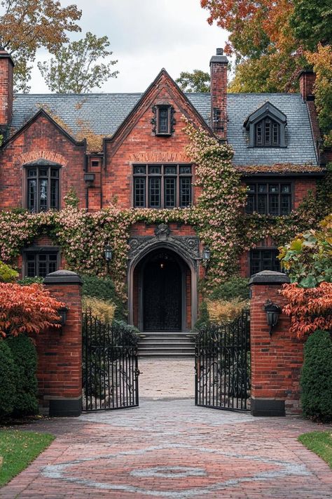 English Old House, Classic Red Brick Home Exterior, Old Money Brick House, English Brick House, Brick House Floor Plans, Red Brick Victorian House, English Style Home Exterior, French Victorian House, Historic Homes Exterior