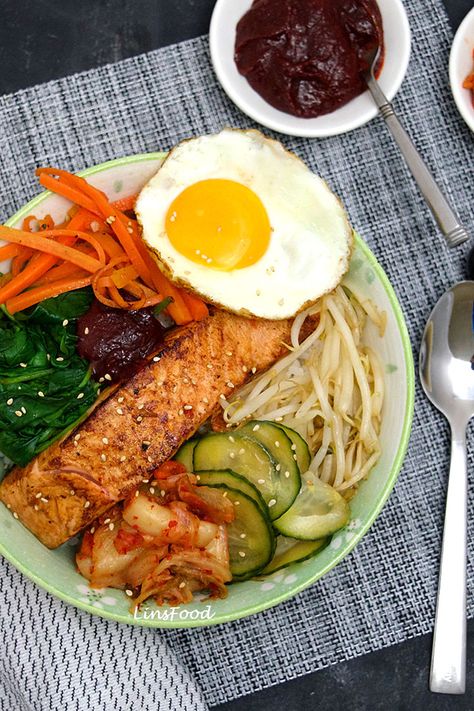 Salmon Bibimbap Korean Rice Bowl with kimchi Salmon Kimchi Bowl, Korean Salmon Bowl, Salmon Bibimbap, Salmon Bisque Recipe, Korean Rice Bowl Recipe, Salmon Kimchi, Salmon Bisque, Popular Korean Food, Korean Heritage