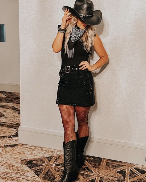 Western New Years Outfit, Harmony Beus, Rhinestone Outfit, Cowgirl Couture, Nashville Outfits, Glam Outfit, New Years Outfit, Western Outfits Women, Country Concert Outfit