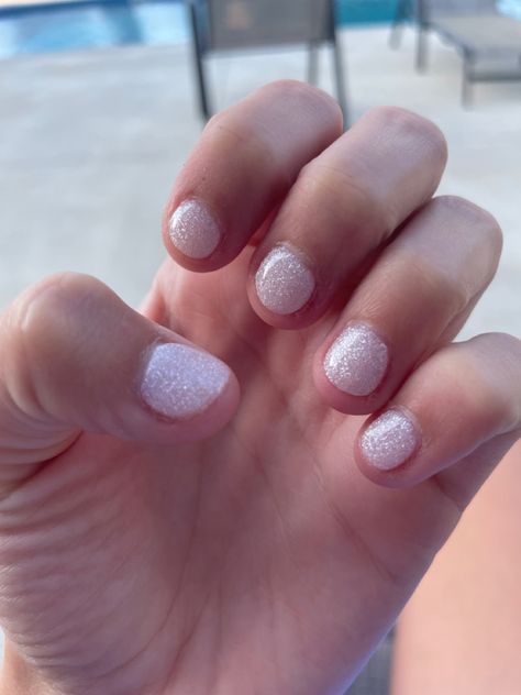 Winter White Gel Nails, Sparkly White Nails Short, Dip Nails White, Short Nails Dip, Short Dip Nails, White Nails Cute, Glitter Nails Short, Nails Simple White, Simple White Nails