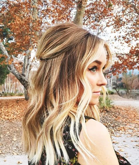 “Cream Soda” Is the Hottest Hair Color Trend for Fall | Allure Lauren Conrad Hair, Brunette Lob, Month Challenge, Hot Hair Colors, Flat Irons, Gorgeous Hair Color, Awesome Hair, Cut Her Hair, Bride Hair