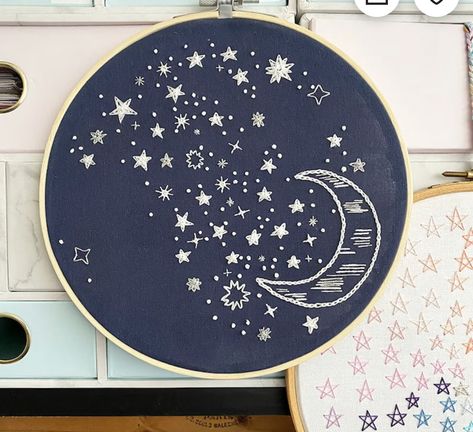 Constellation Embroidery, Embroidery Skirt, Fabric Collage, Star Embroidery, Christmas Embroidery, Embroidery Inspiration, New Hobbies, Star Patterns, Cross Stitch Embroidery