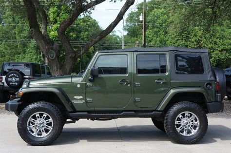 Green Jeep Wrangler Jeep Army Green, Forest Green Jeep Wrangler, Dark Green Jeep Wrangler, Green Jeep Wrangler Aesthetic, Olive Green Jeep Wrangler, Olive Green Jeep, Sage Green Jeep, Dark Green Jeep, Jeep Wrangler Tops