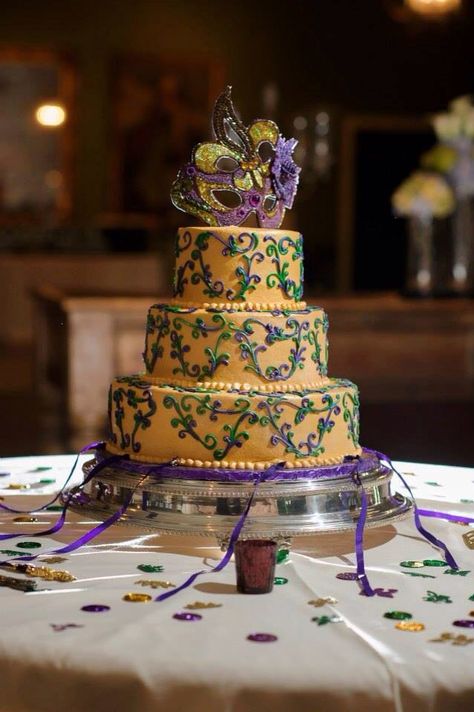 Mardi Gras Wedding Cake, Doberge Cake, Mardi Gras Cake, King Cakes, Mardi Gras Wedding, Grooms Cakes, Customized Cake, Pastel Baby Shower, Sweet 16 Cakes