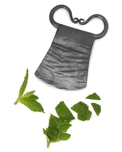 Herb Chopper, Handmade Kitchen, Vegetable Chopper, Food Chopper, Iron Work, Handmade Kitchens, Kitchen Witch, Metal Words, Forged Steel