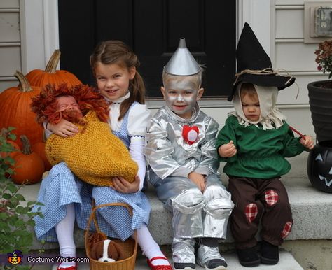 Wizard Of Oz Kids Costumes, Wizard Of Oz Halloween Costumes, Wizard Of Oz Halloween, Homemade Costume, Costume Works, Halloween Costume Contest, Toddler Halloween Costumes, Toddler Costumes, Halloween 2024