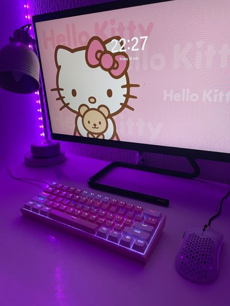 Pc Setup Hello Kitty, Hello Kitty Setup, Hello Kitty Set Up Gaming, Kuromi Gaming Setup, Autofull Gaming Chair Hello Kitty, Hello Kitty Games, Games Room Inspiration, Computer Set, Antlers Decor